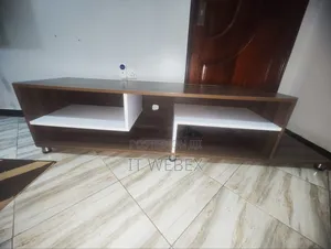 Used TV Stand in Mbalwa