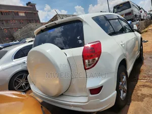 Toyota RAV4 2008 White