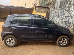 Toyota Vitz 1999 Blue