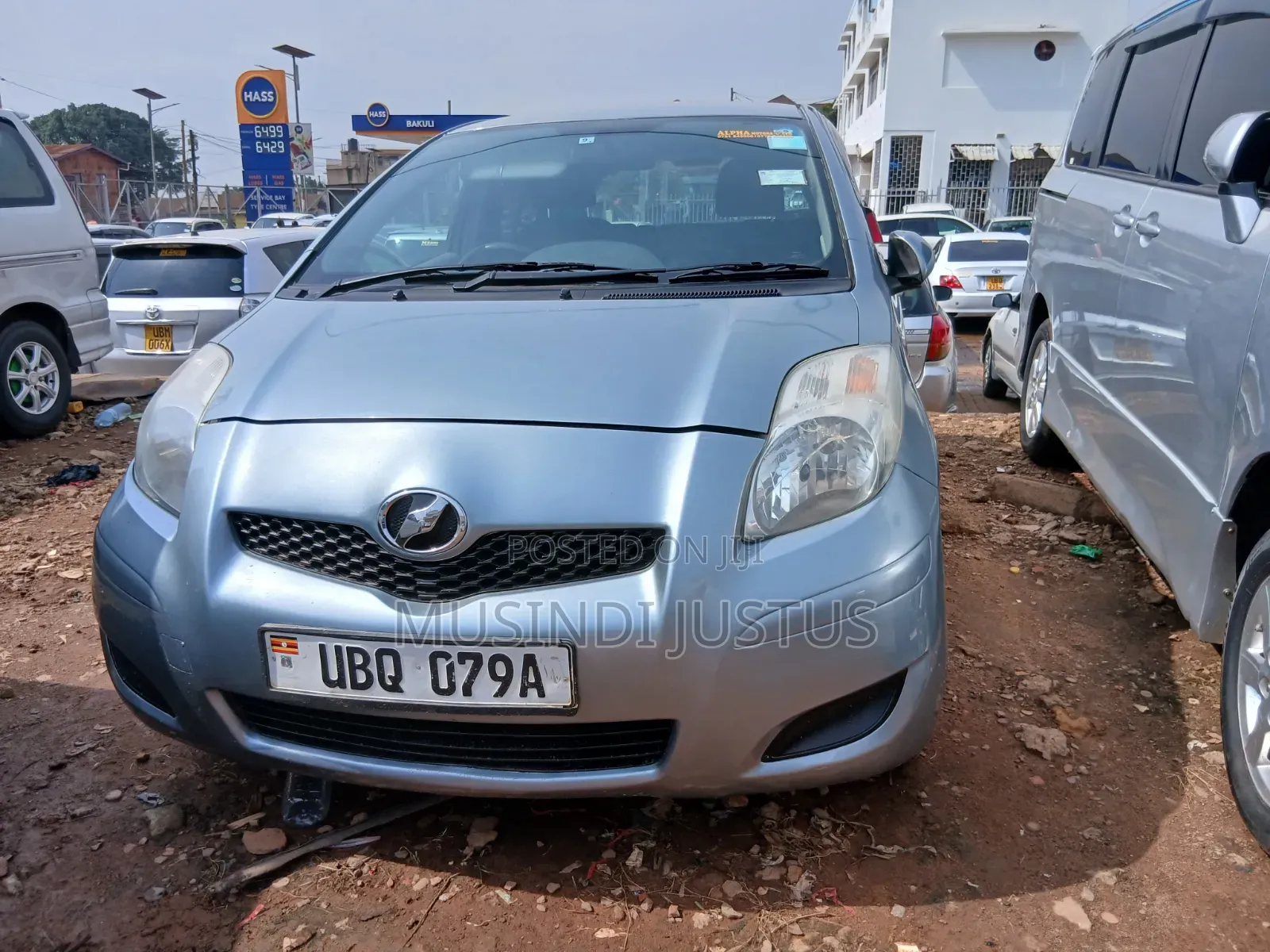 Toyota Vitz 2010 Green