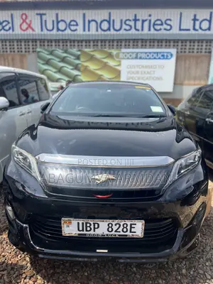 Toyota Harrier 2.0 2015 Black