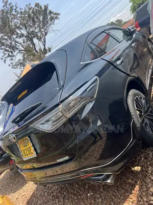 Toyota Harrier 2.0 2015 Black