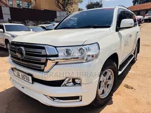 Toyota Land Cruiser 2018 White