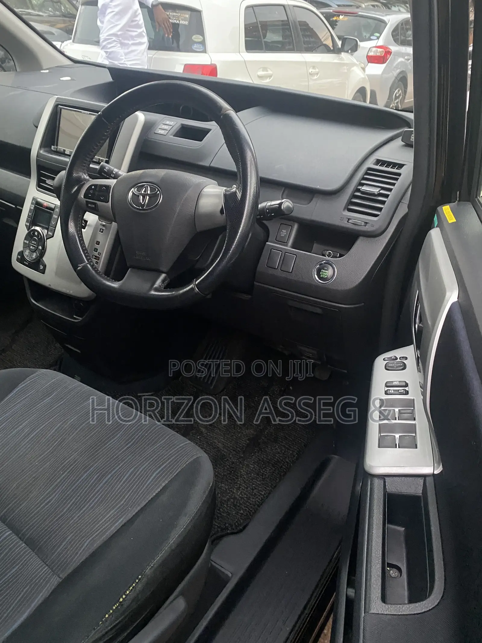 Toyota Voxy V 2WD 7-Seater 2013 Black