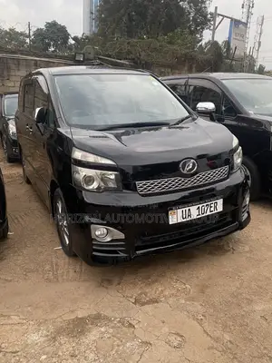 Toyota Voxy V 2WD 7-Seater 2013 Black