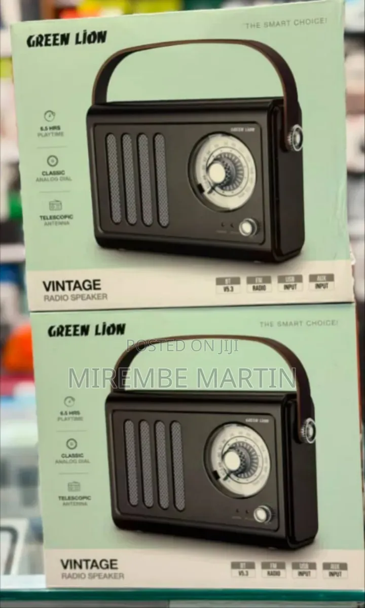Green Lion Vintage Radio Speaker, Featuring a Retro Design