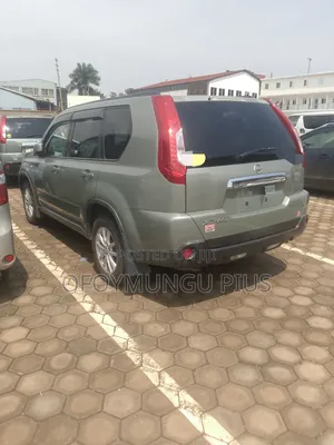 Nissan X-Trail 2013 Green