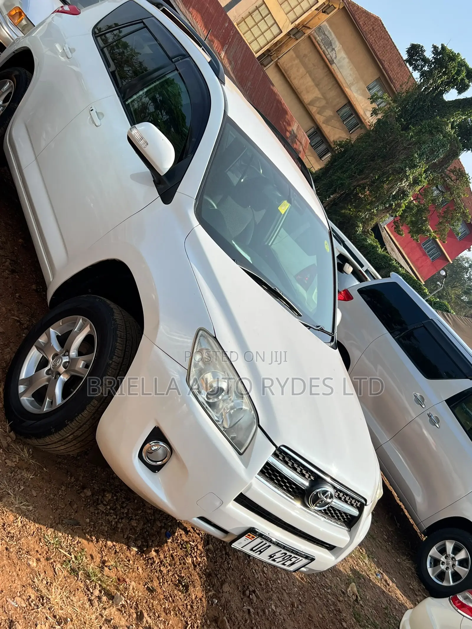 Toyota RAV4 2010 White