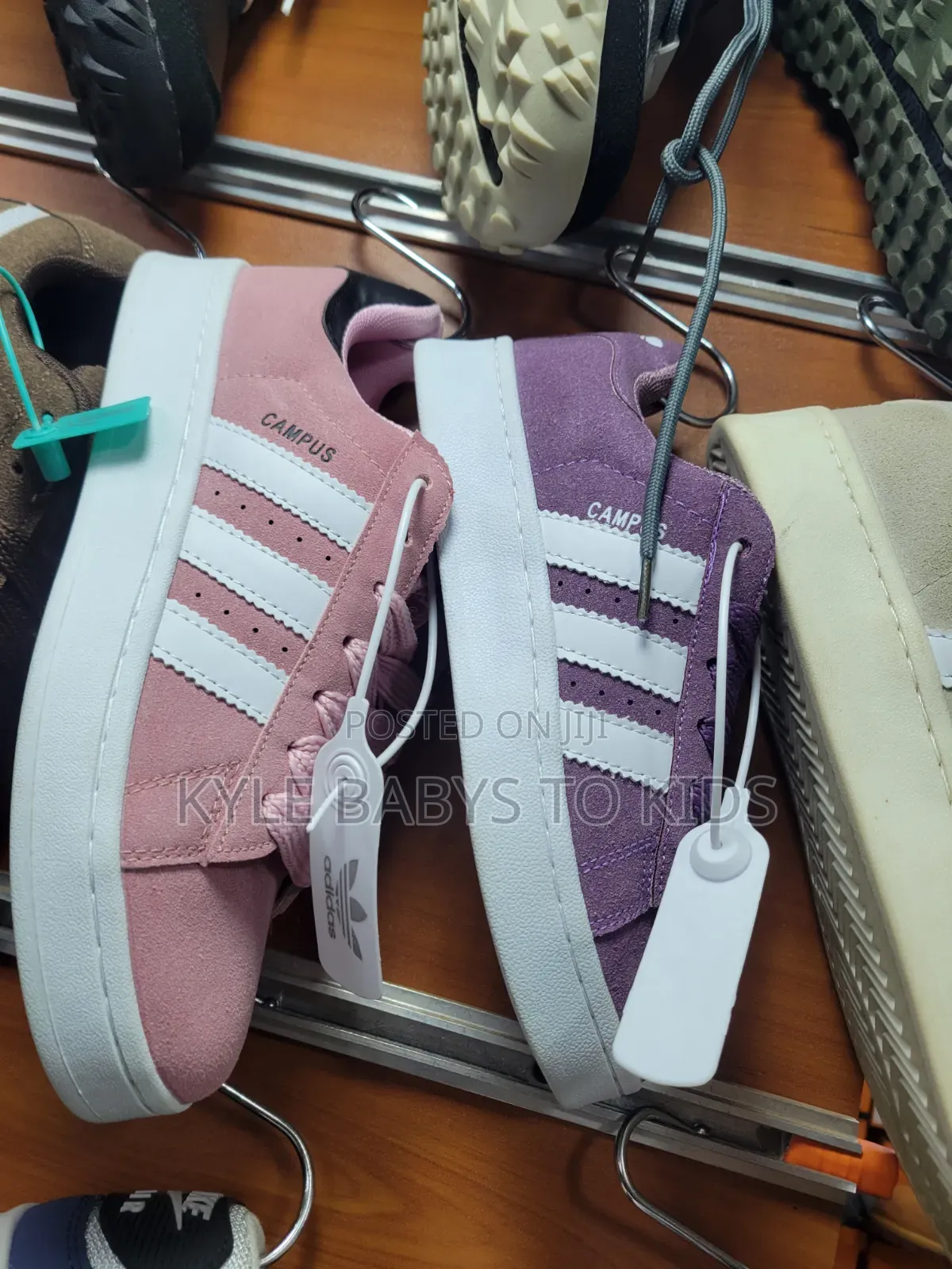 Adidas Campus 00s