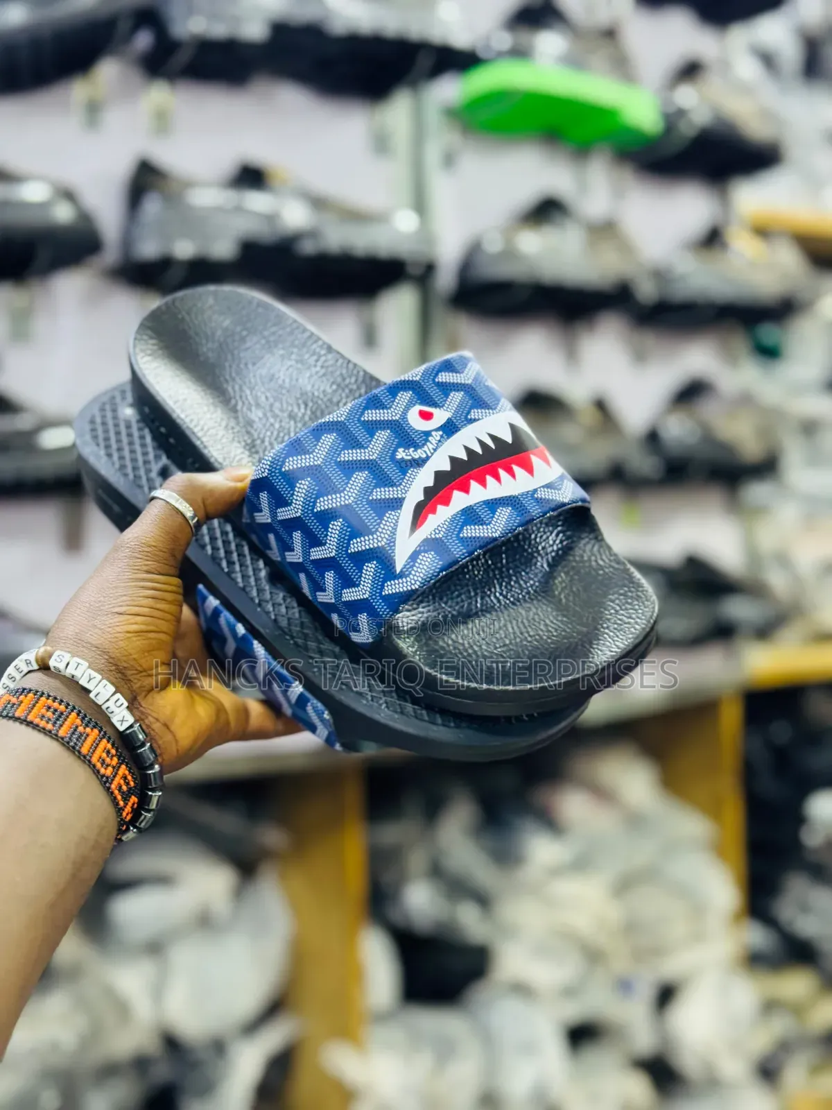 Men's Stylish Shark Camo Slide Sandals
