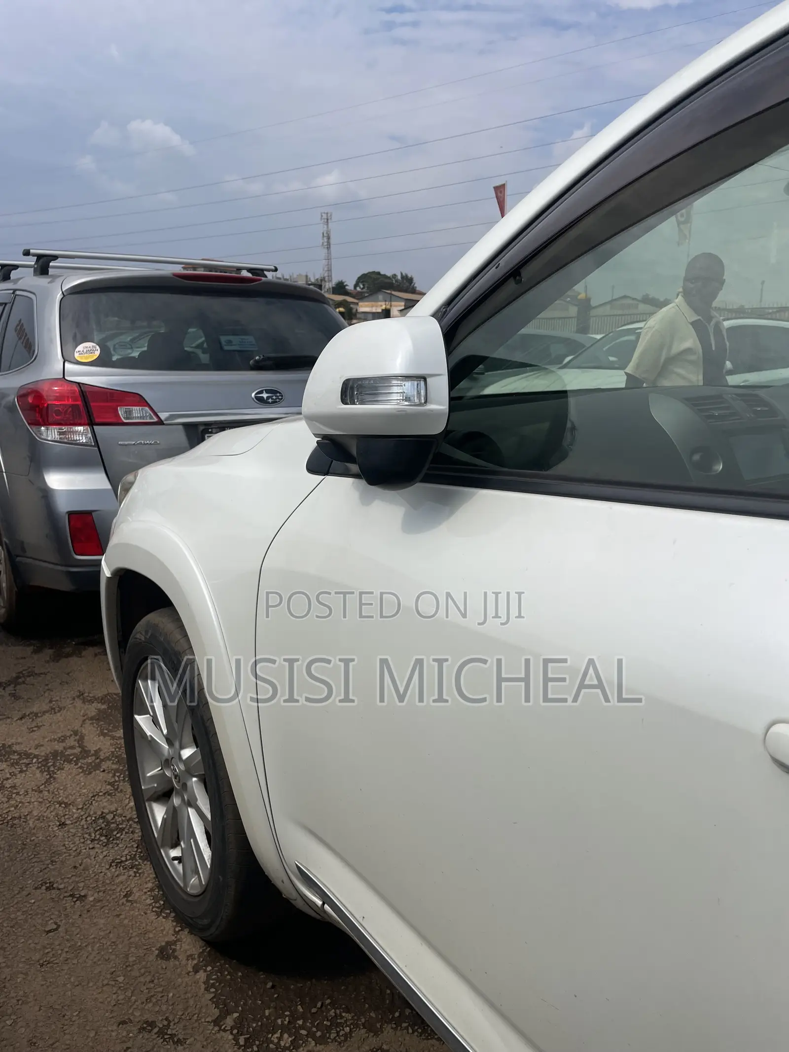 Toyota Vanguard 2011 White