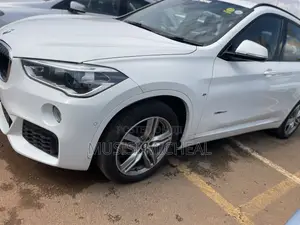 BMW X1 sDrive28i FWD 2017 White
