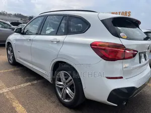 BMW X1 sDrive28i FWD 2017 White