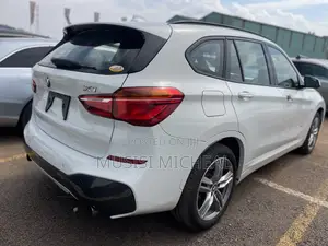 BMW X1 sDrive28i FWD 2017 White