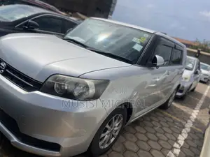 Toyota Corolla Rumion Hatchback 1.5 FWD 2012 Silver