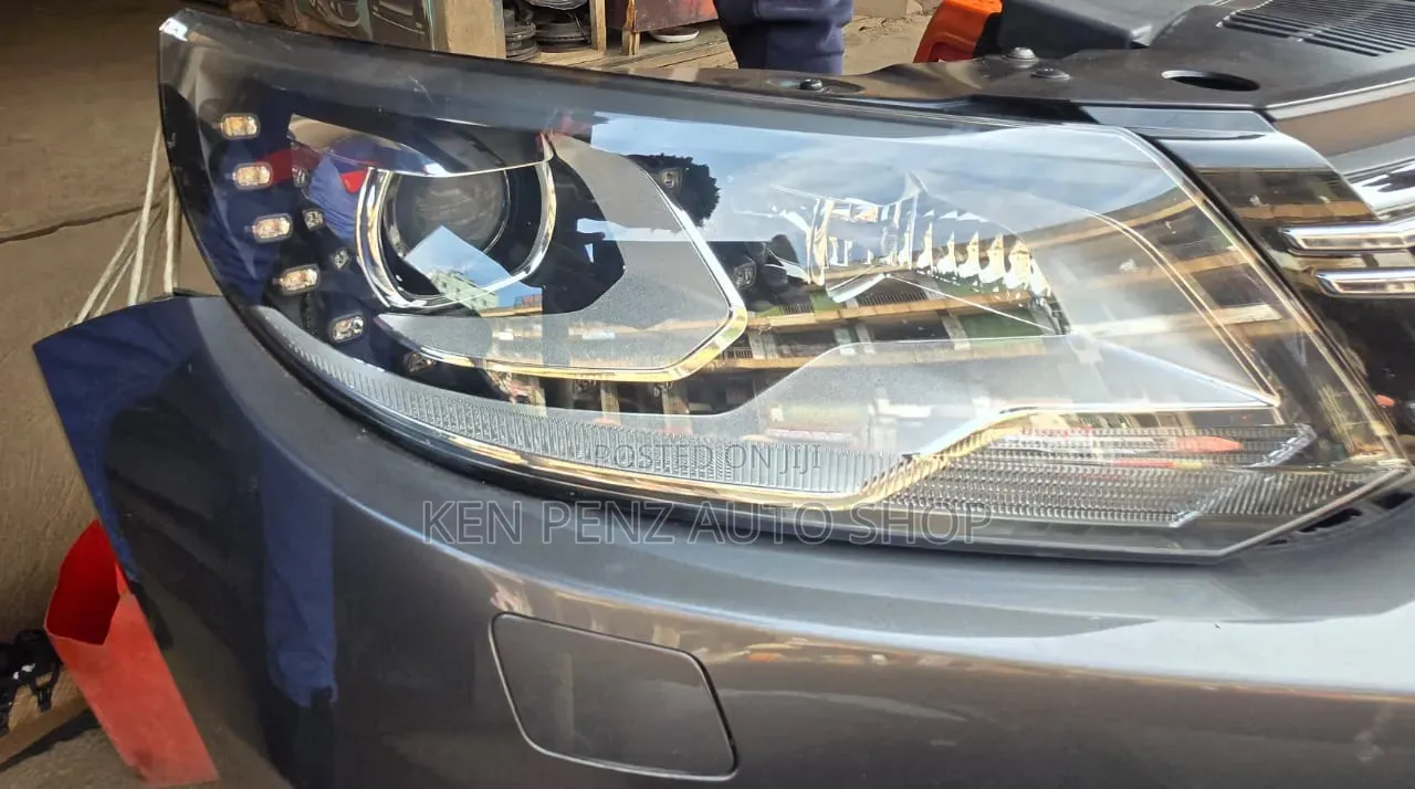 Volkswagen Tiguan 2012 - 2017 Headlamp