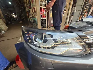 Volkswagen Tiguan 2012 - 2017 Headlamp
