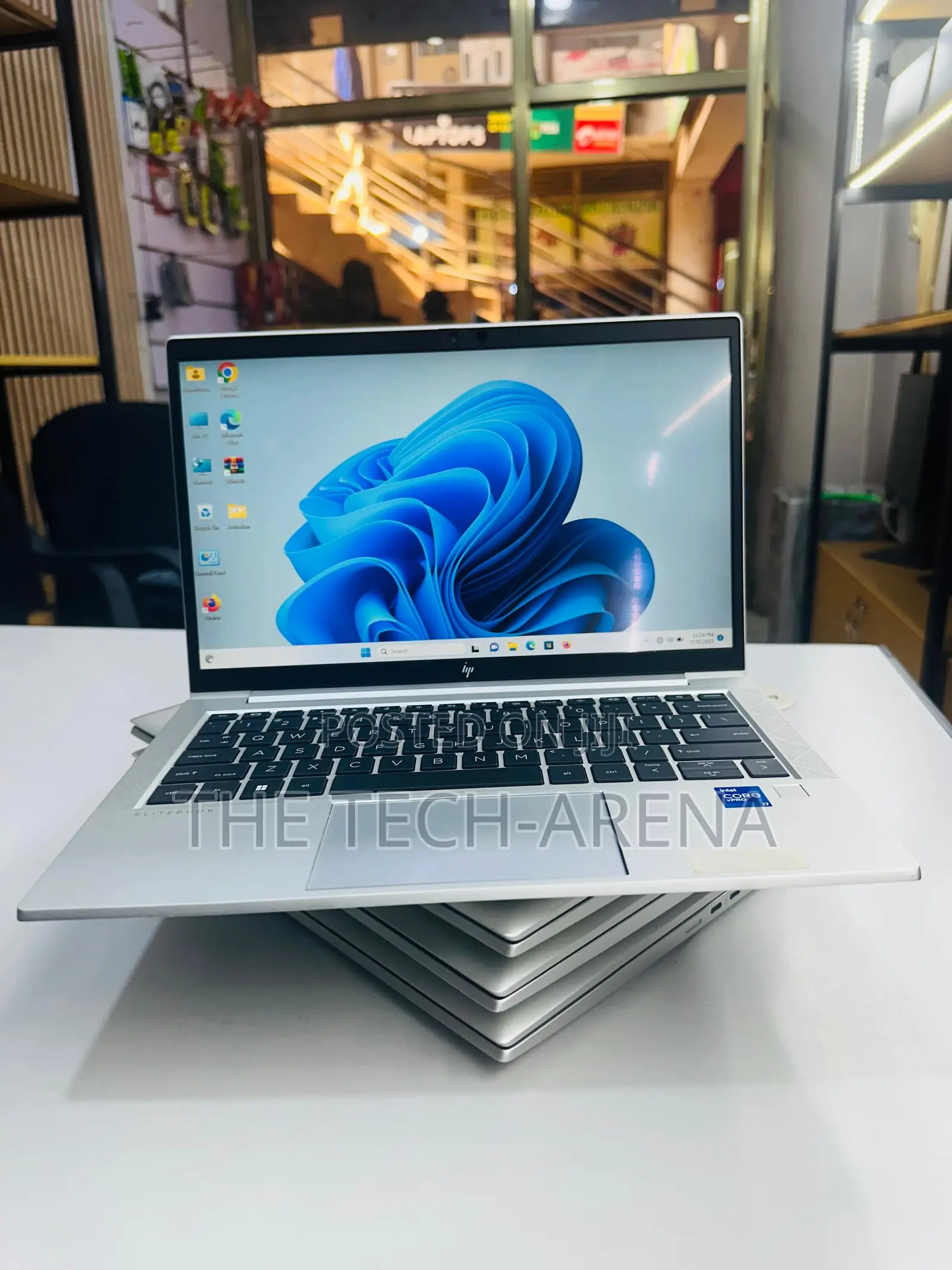 New Laptop HP EliteBook 830 16GB Intel Core i7 SSD 512GB