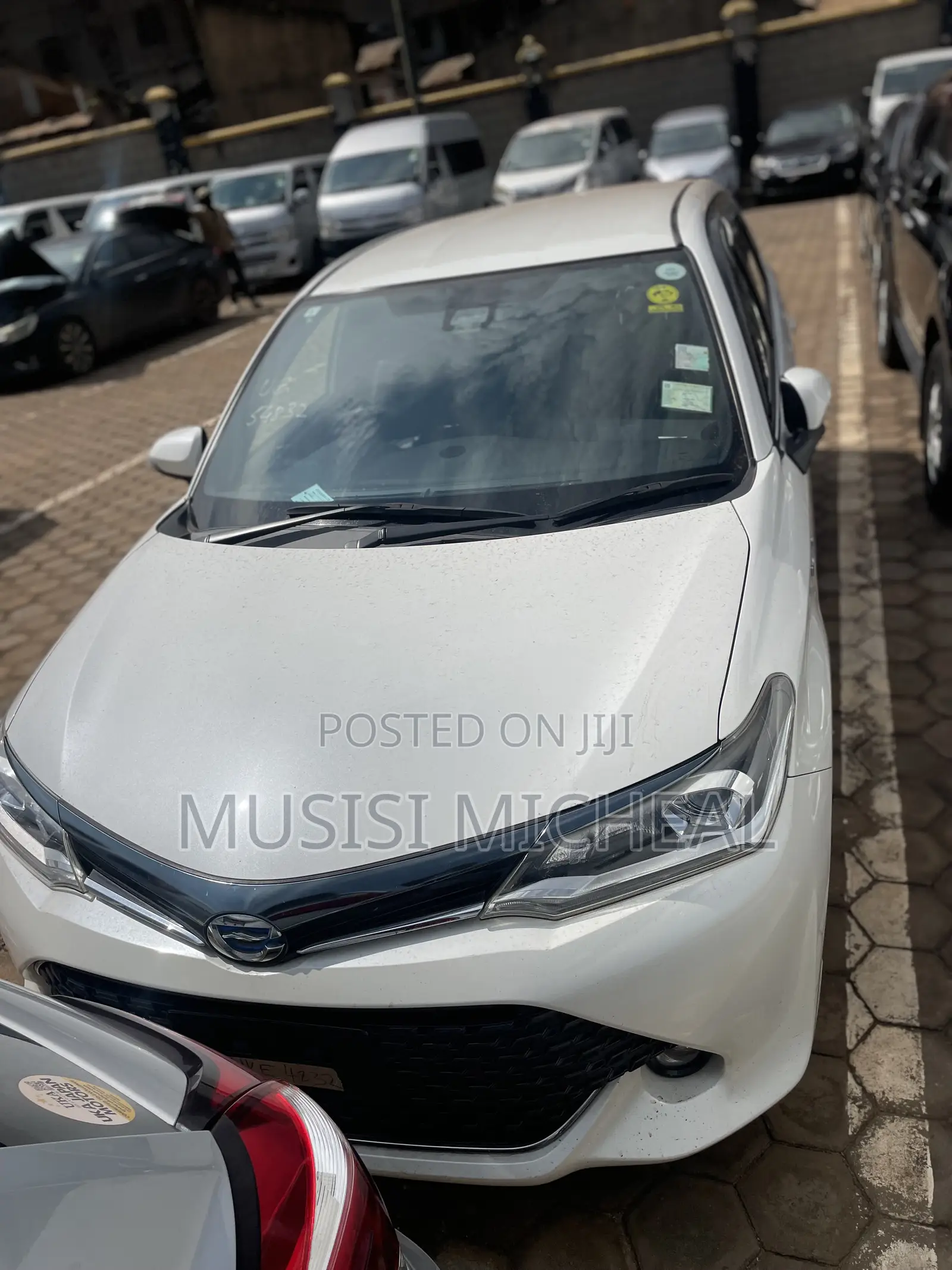 Toyota Corolla Fielder 1.5 Hybrid FWD 2017 White