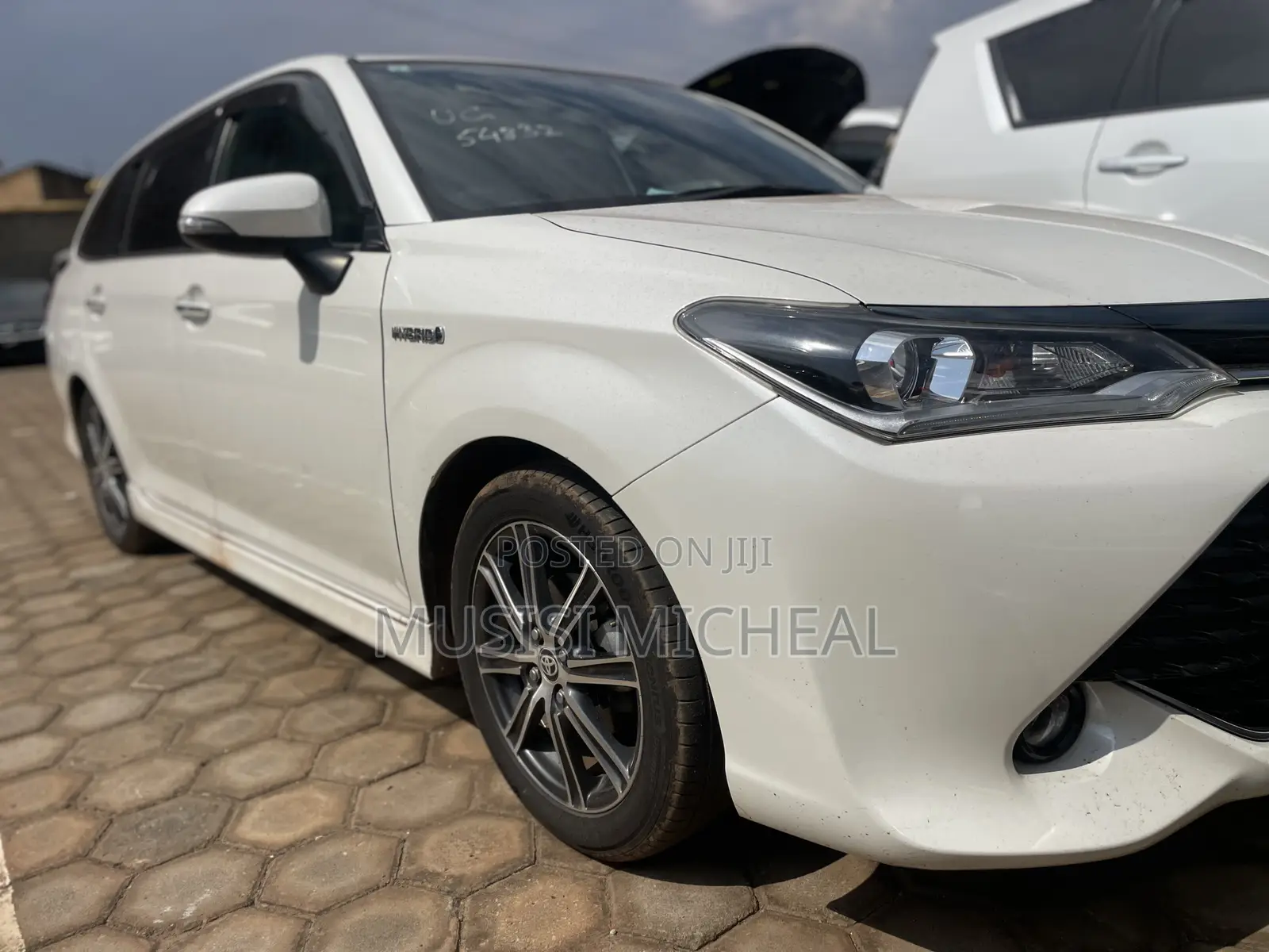 Toyota Corolla Fielder 1.5 Hybrid FWD 2017 White