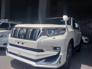 Toyota Land Cruiser Prado 2.7 2017 White