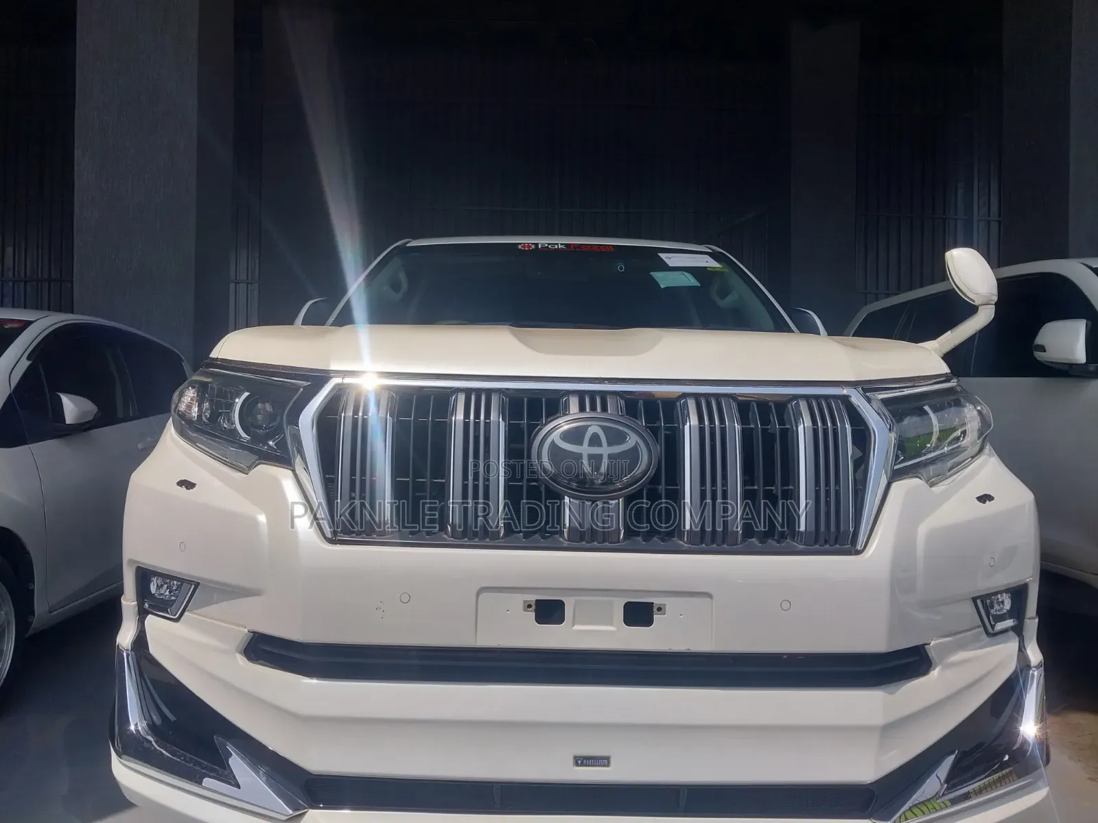 Toyota Land Cruiser Prado 2.7 2017 White