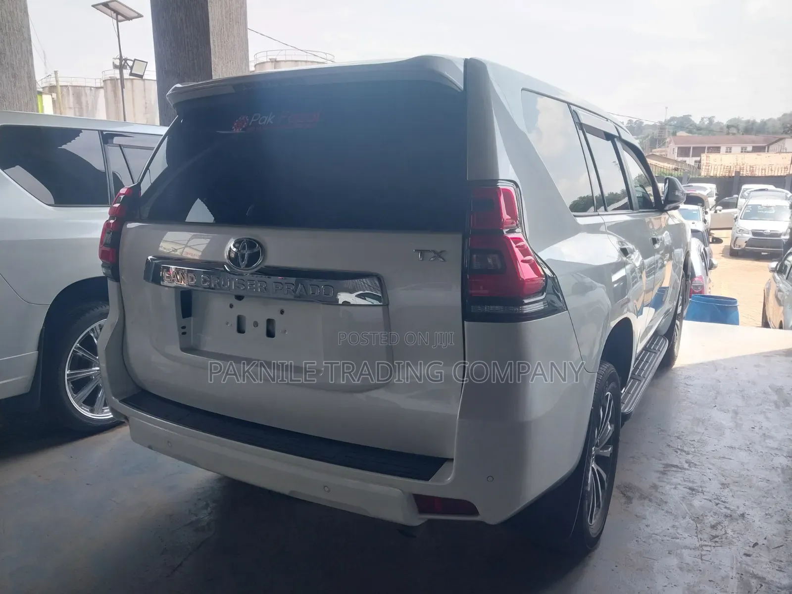 Toyota Land Cruiser Prado 2.7 2017 White