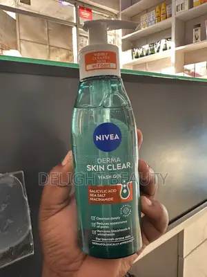 NIVEA Derma Skin Clear Wash Gel