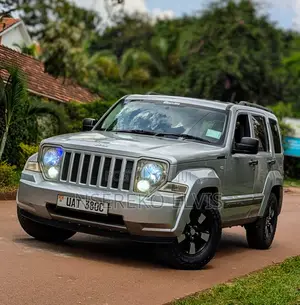 Jeep Cherokee 2013 Silver