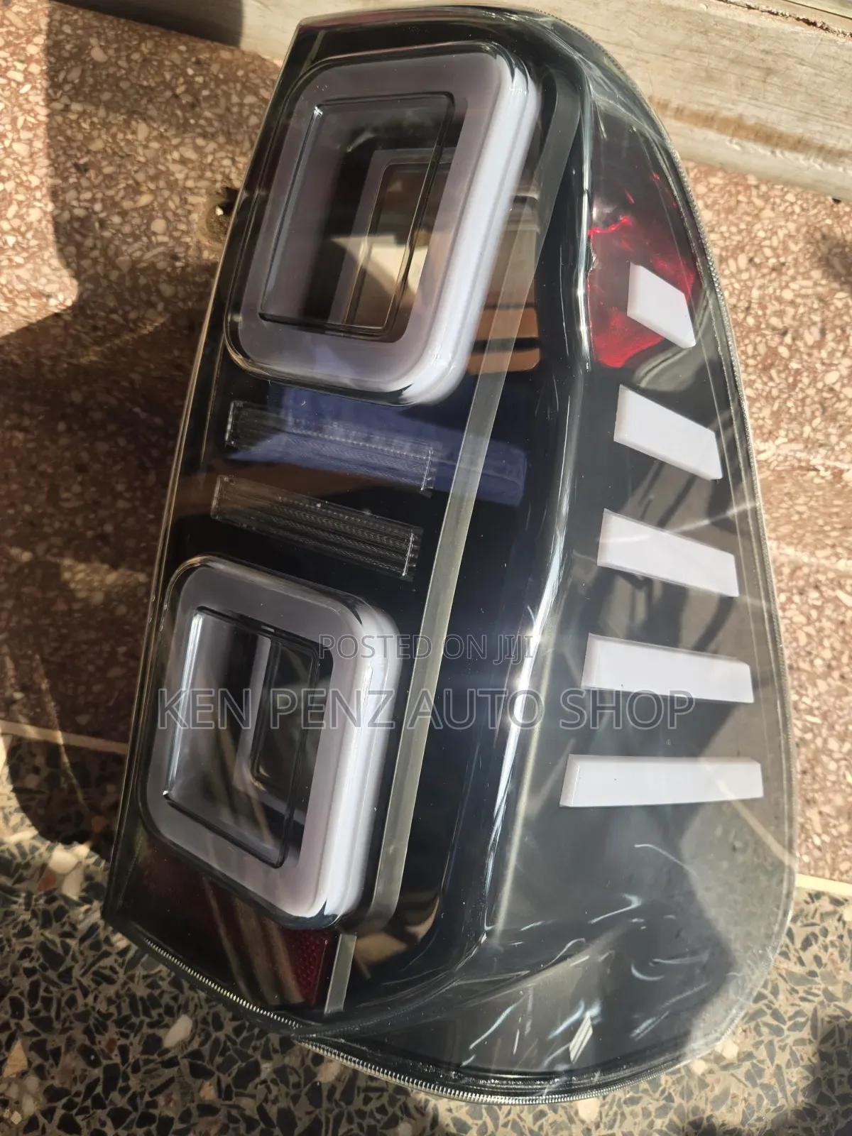 Toyota Hilux Dual Square LED Lighting Taillamps