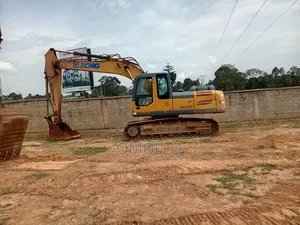 EXCAVATOR for Hire With a Hummer