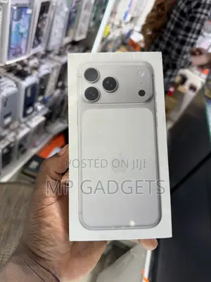 New Apple iPhone 17 Pro Max 1 TB Silver