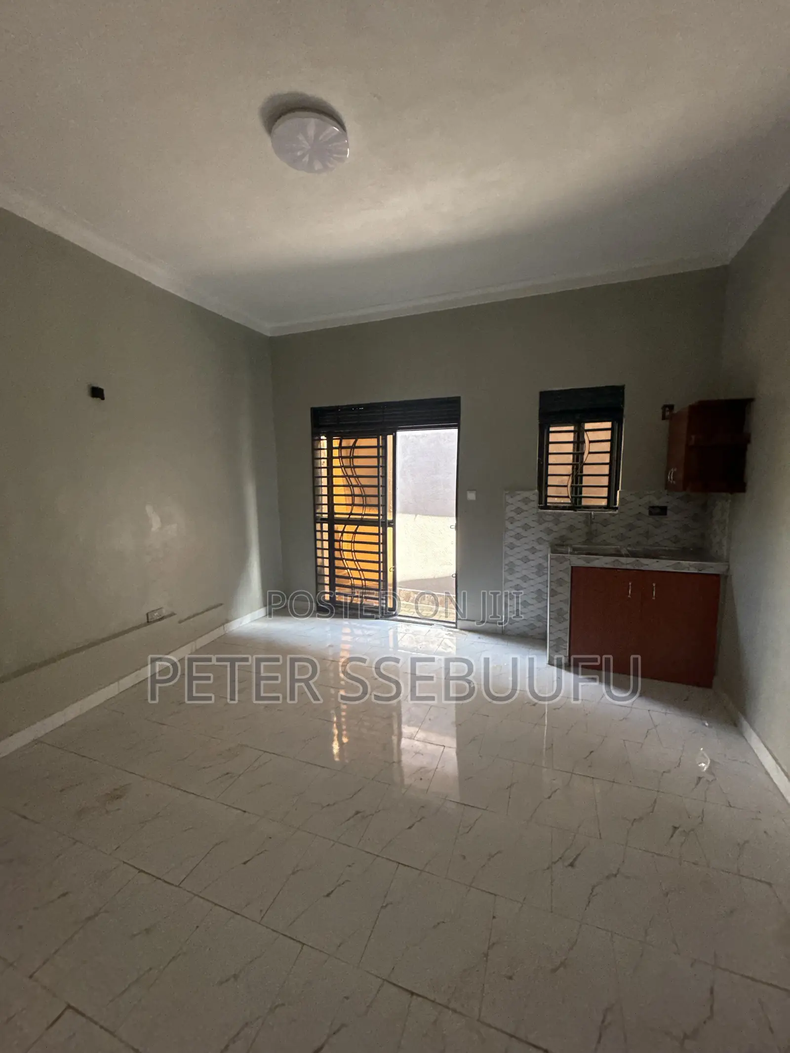 4bdrm Apartment in King Jesus, Rubaga for sale