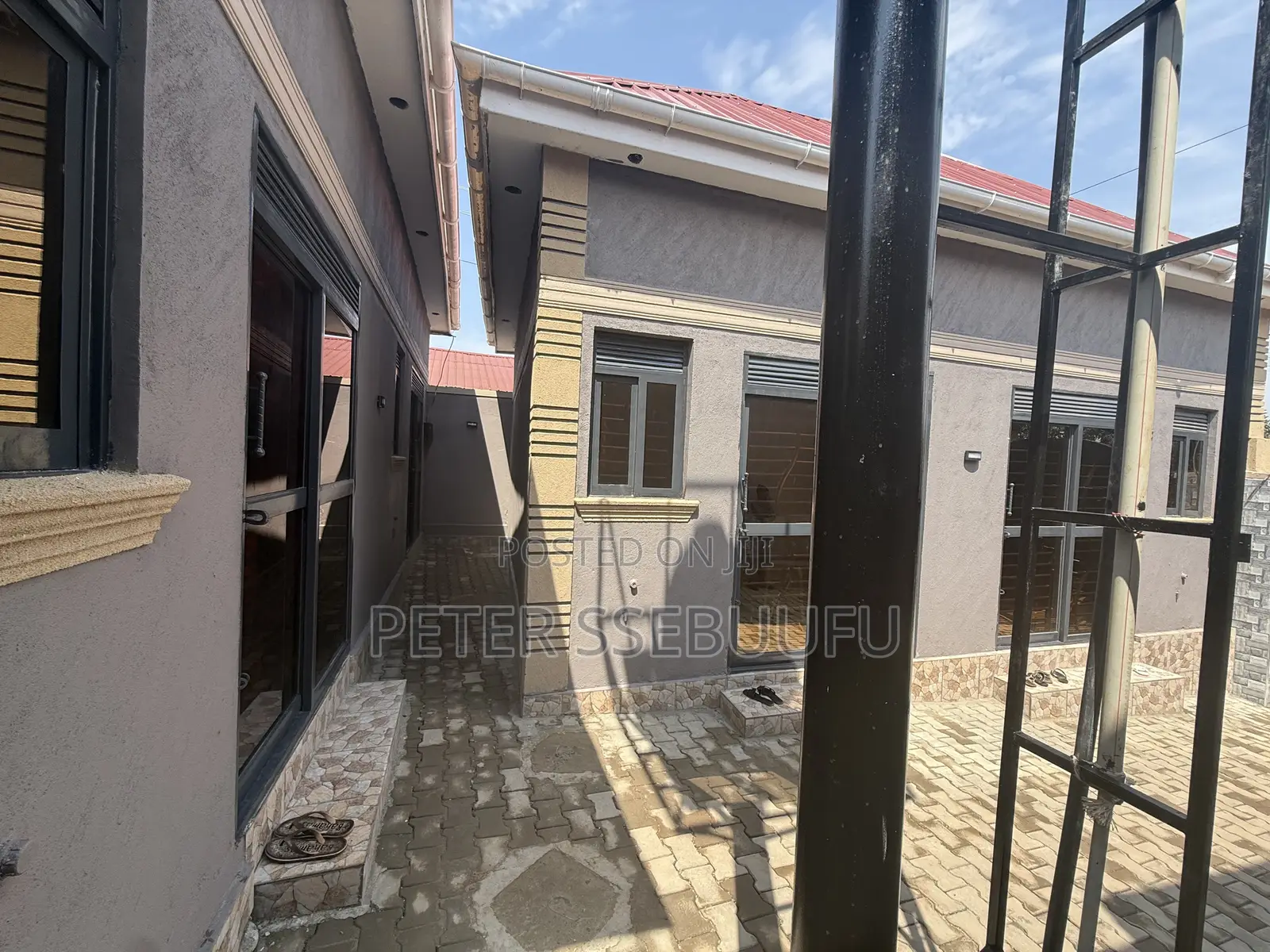 4bdrm Apartment in King Jesus, Rubaga for sale