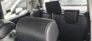 Toyota Noah 2.0 158hp FWD (8 Seater) 2012 White
