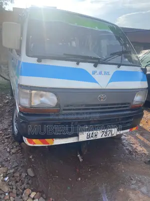 Toyota HiAce 2010 White