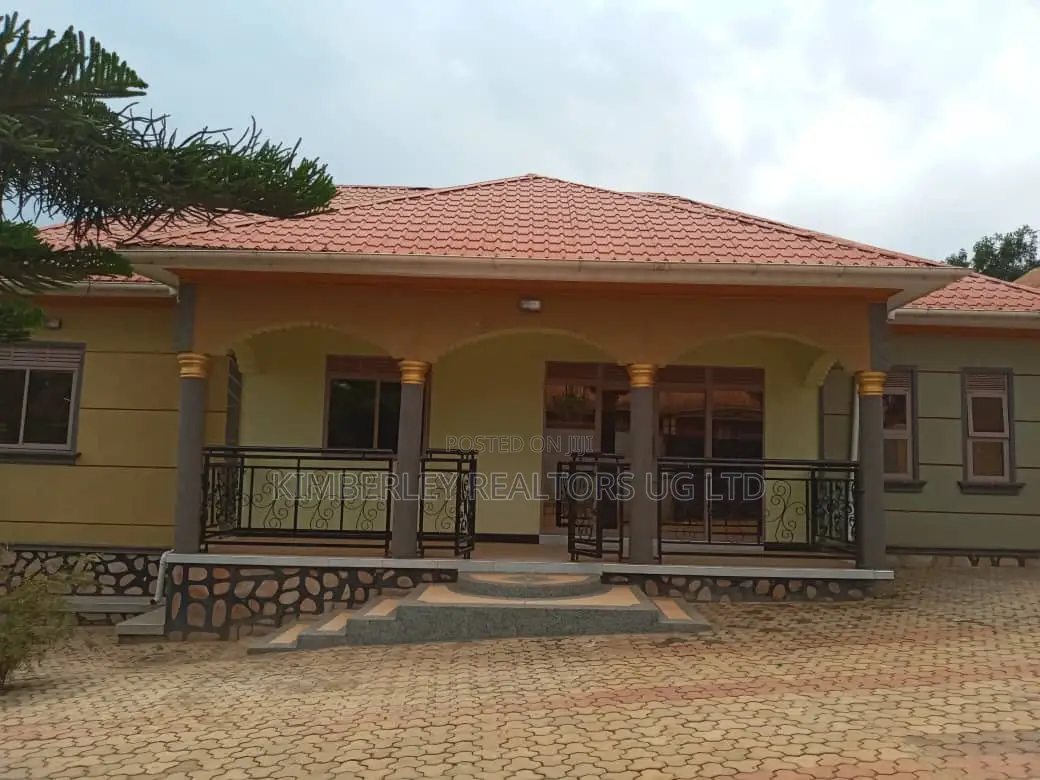 5bdrm House in Division A for sale
