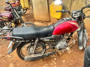 Yamaha Crux 2010 Red