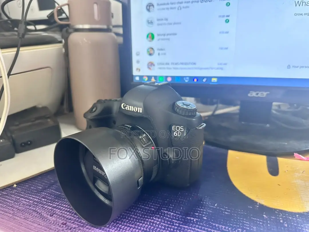 Canon 6D With 50mm 32gb Card 520ii Speedlite, Charger, Bag