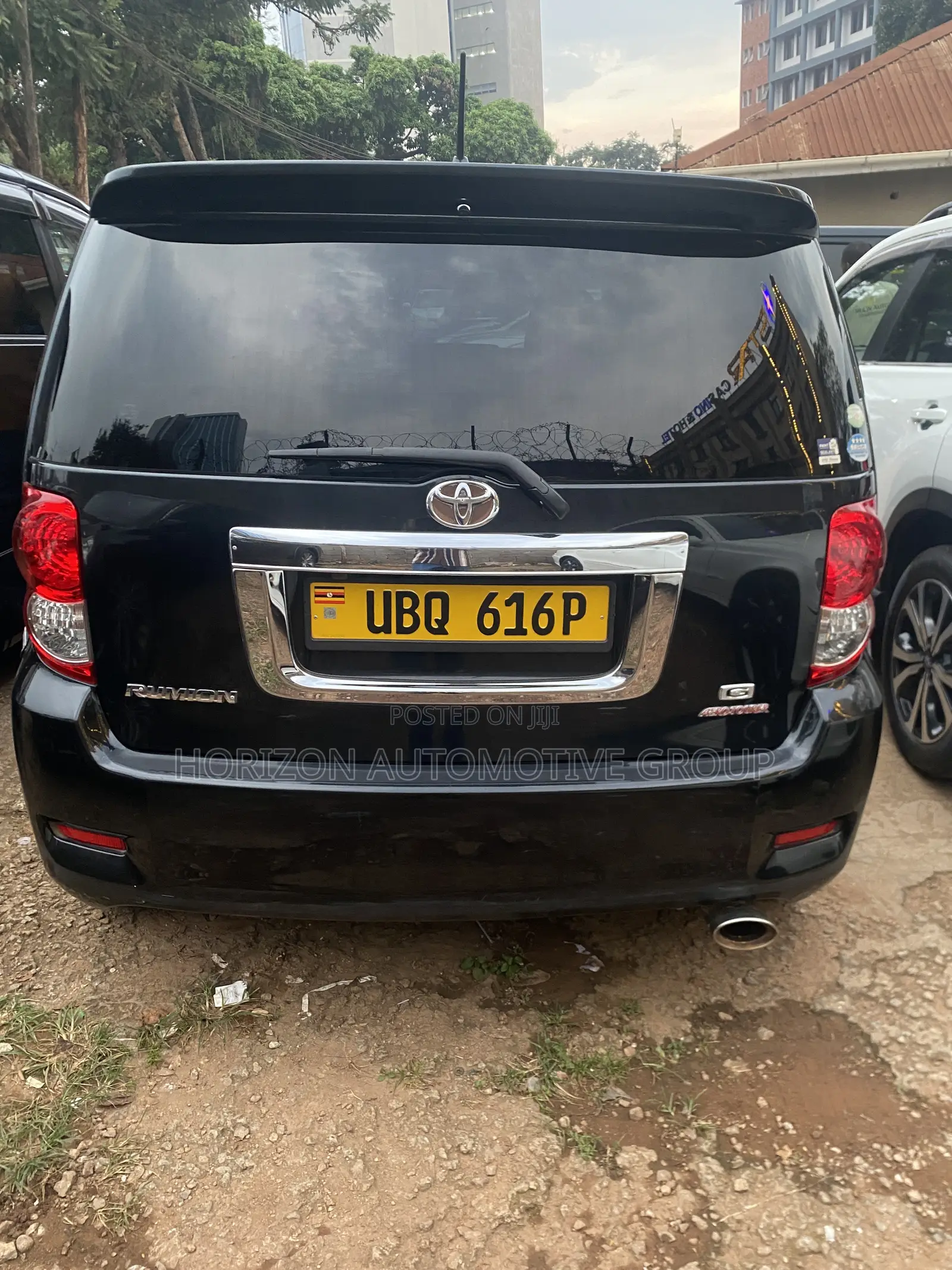 Toyota Corolla Rumion Hatchback 1.5 FWD 2012 White
