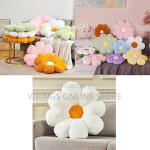 21.65In Cute Flower Throw Pillow Plush Floor Cushion Pillow as Room