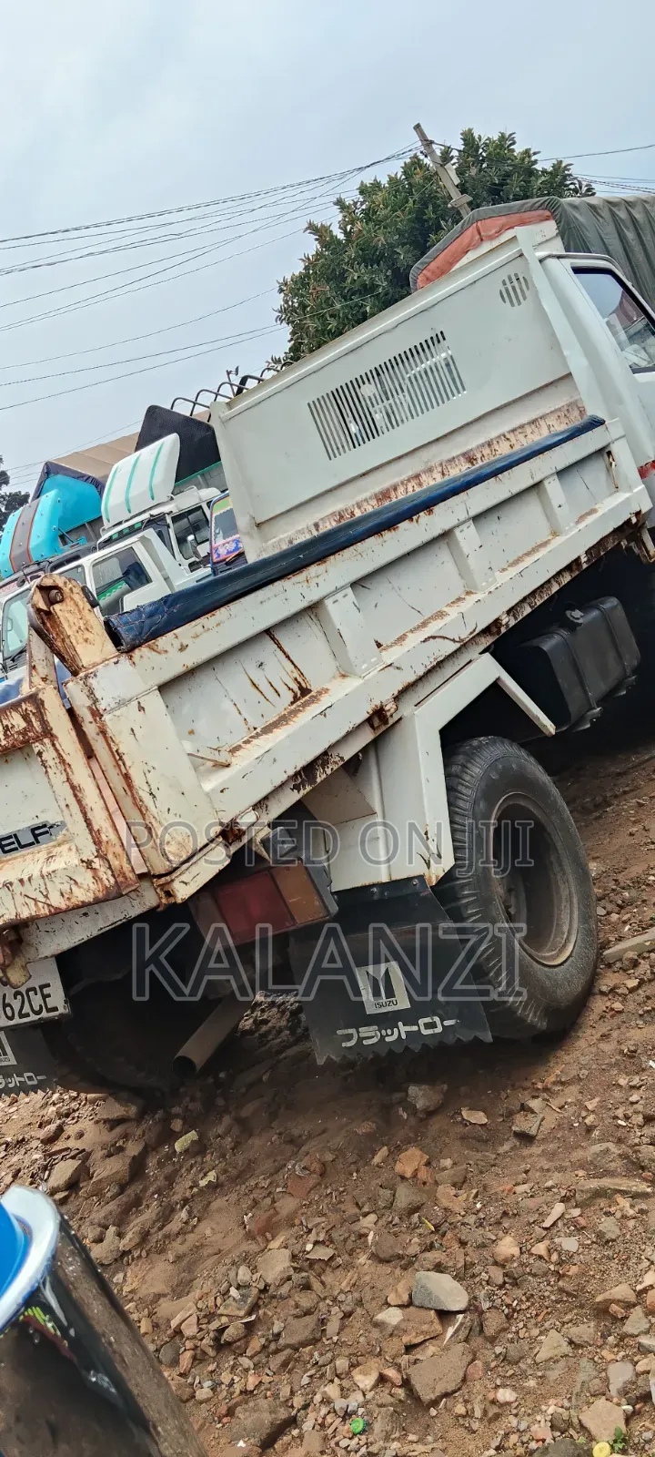 Isuzu Elf Tiper