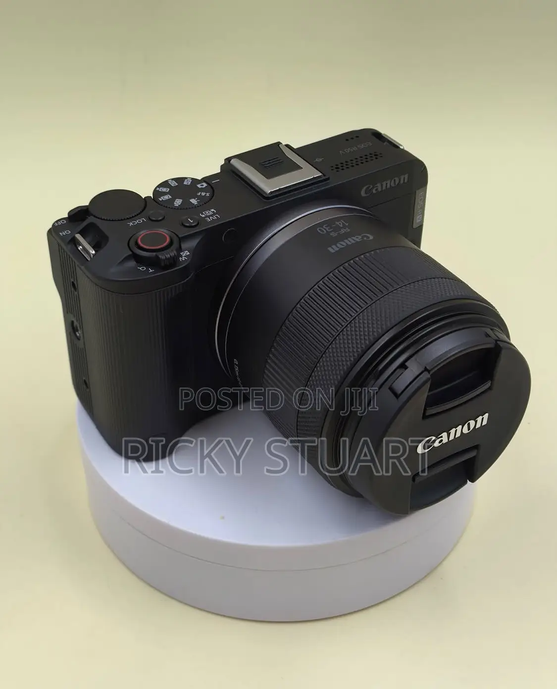 Canon EOS R50 v Mirrorless Camera With RF-S14-30mm F4-6.3 STM Lens