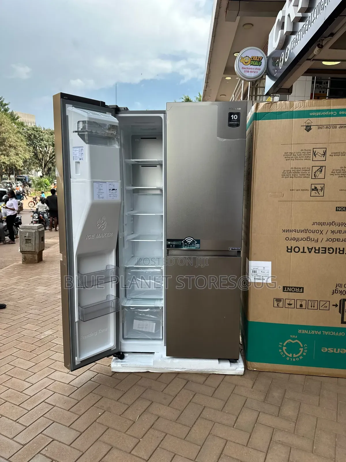 HISENSE 720L Side by Side Door Fridge With Ice Maker/Water Dispenser