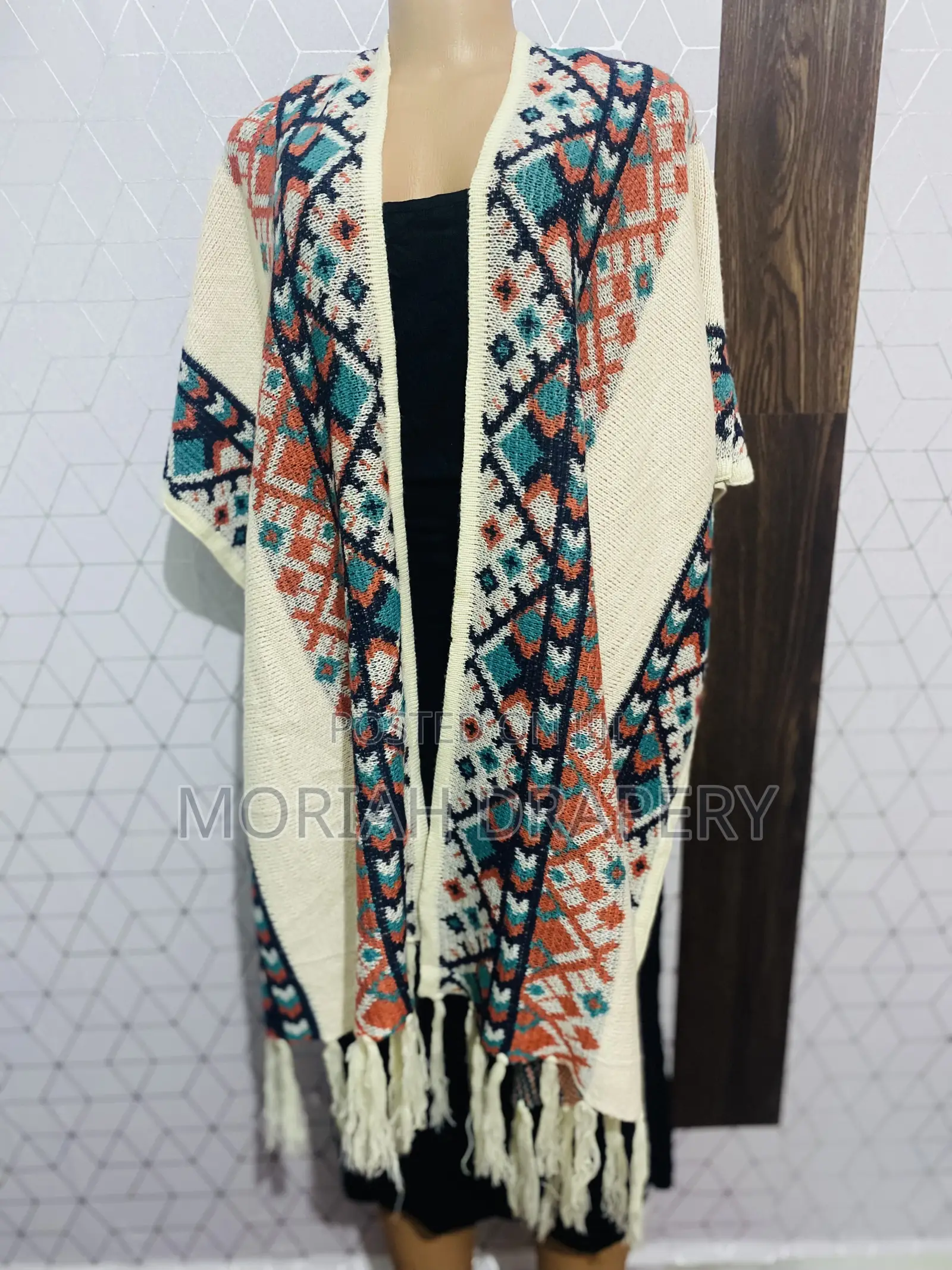 Stylish Women's Knitted Ponchos / Capes - Warm and Elegant - Free Size