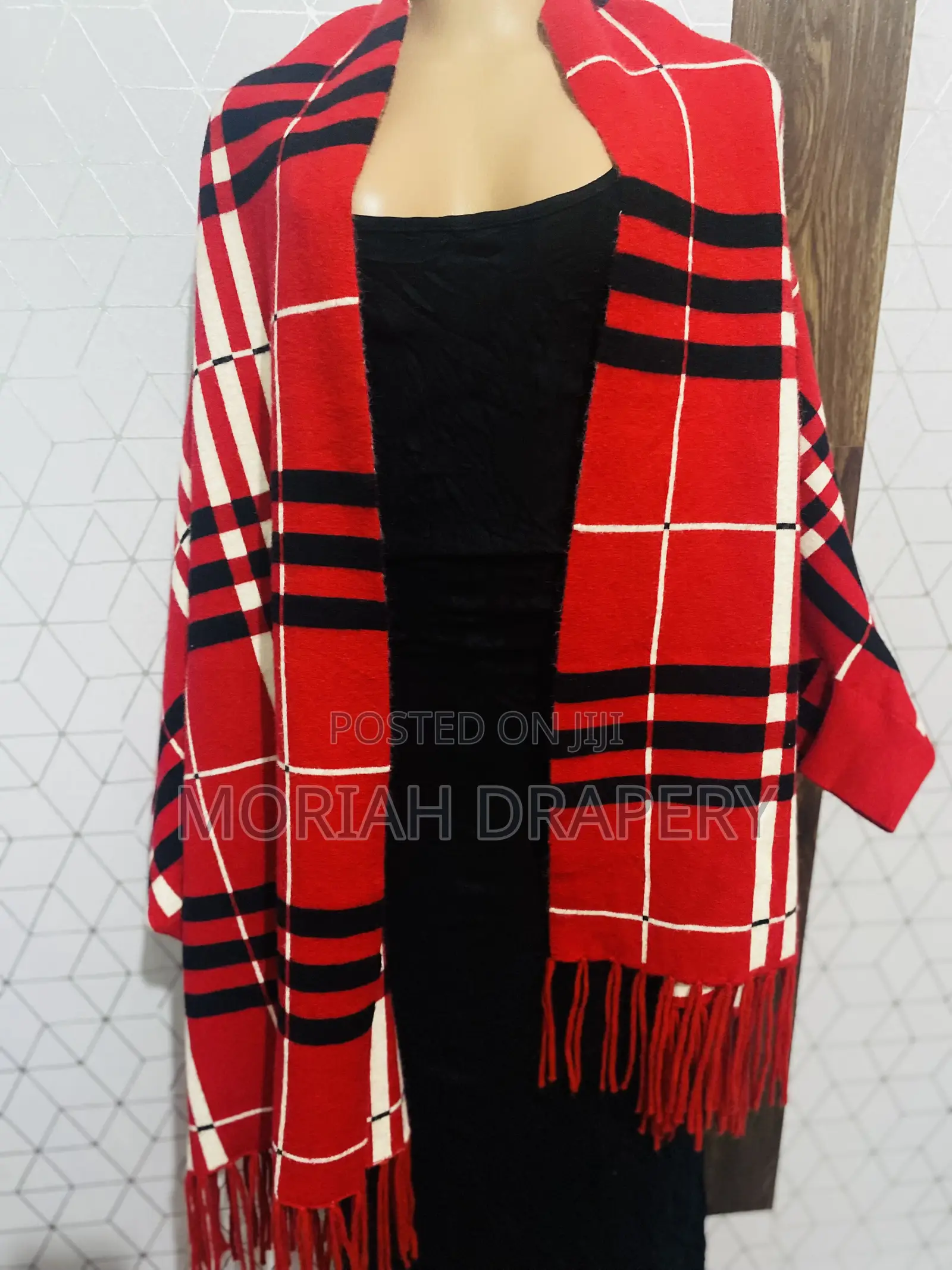 Stylish Women's Knitted Ponchos / Capes - Warm and Elegant - Free Size