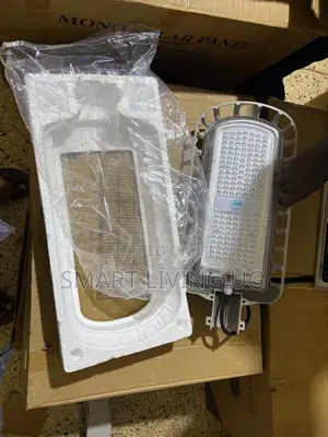 Blue Carbon 500W Solar Street Light – Powerful Outdoor Lighting