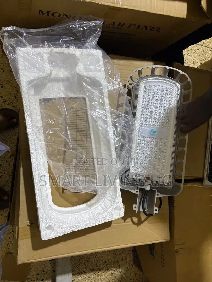 Blue Carbon 500W Solar Street Light – Powerful Outdoor Lighting