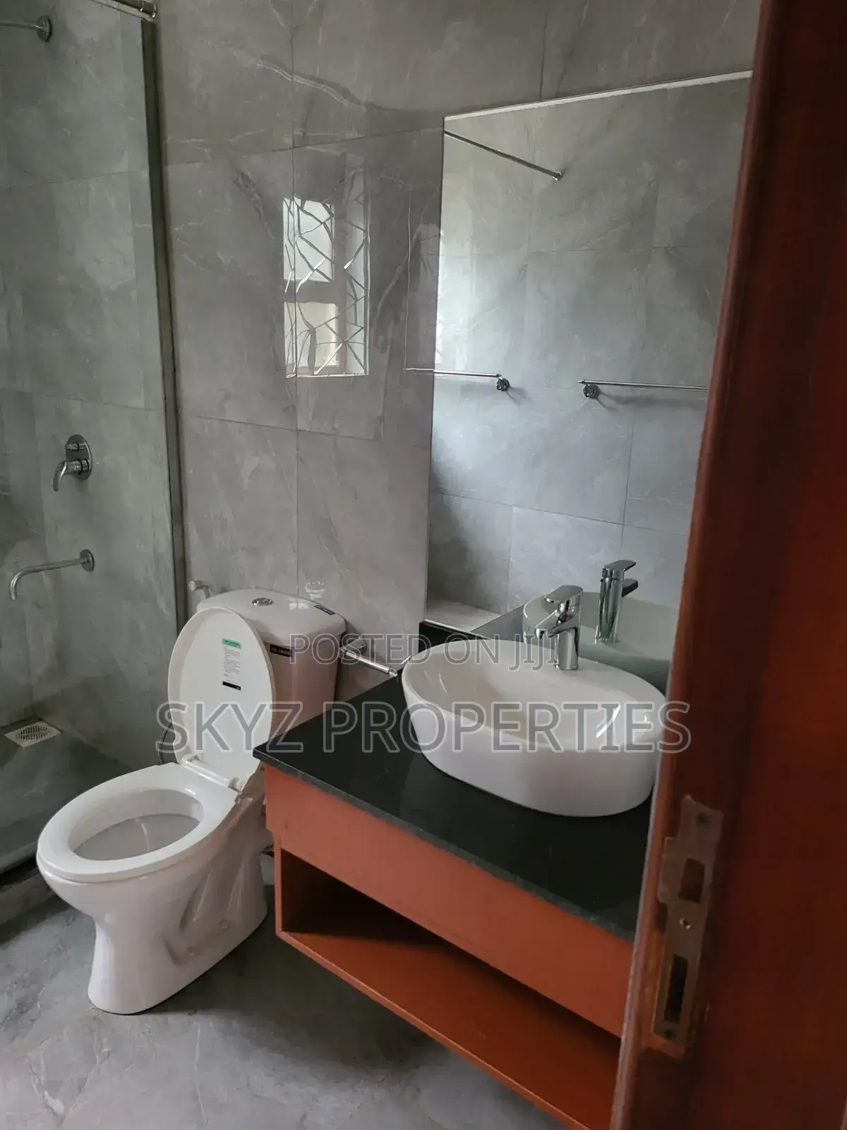 5bdrm Villa in Bugolobi, Central Division for rent