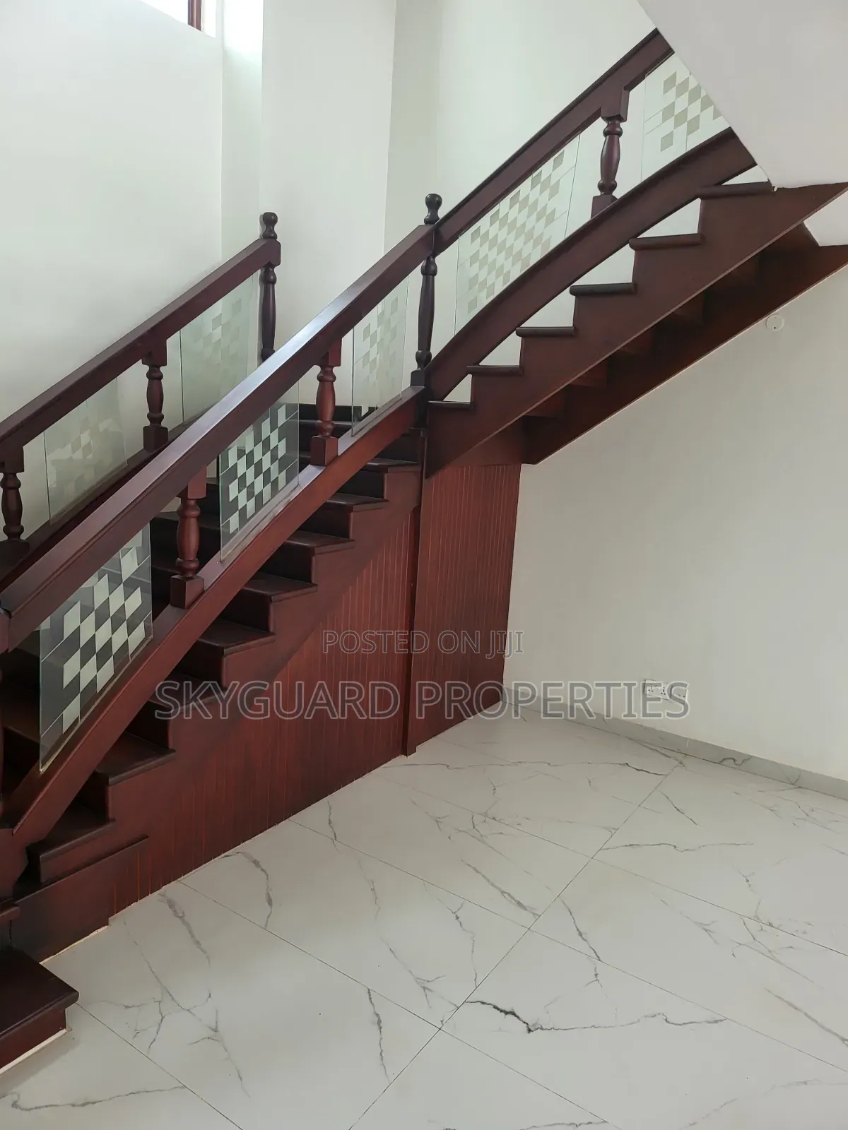 5bdrm Villa in Bugolobi, Central Division for rent